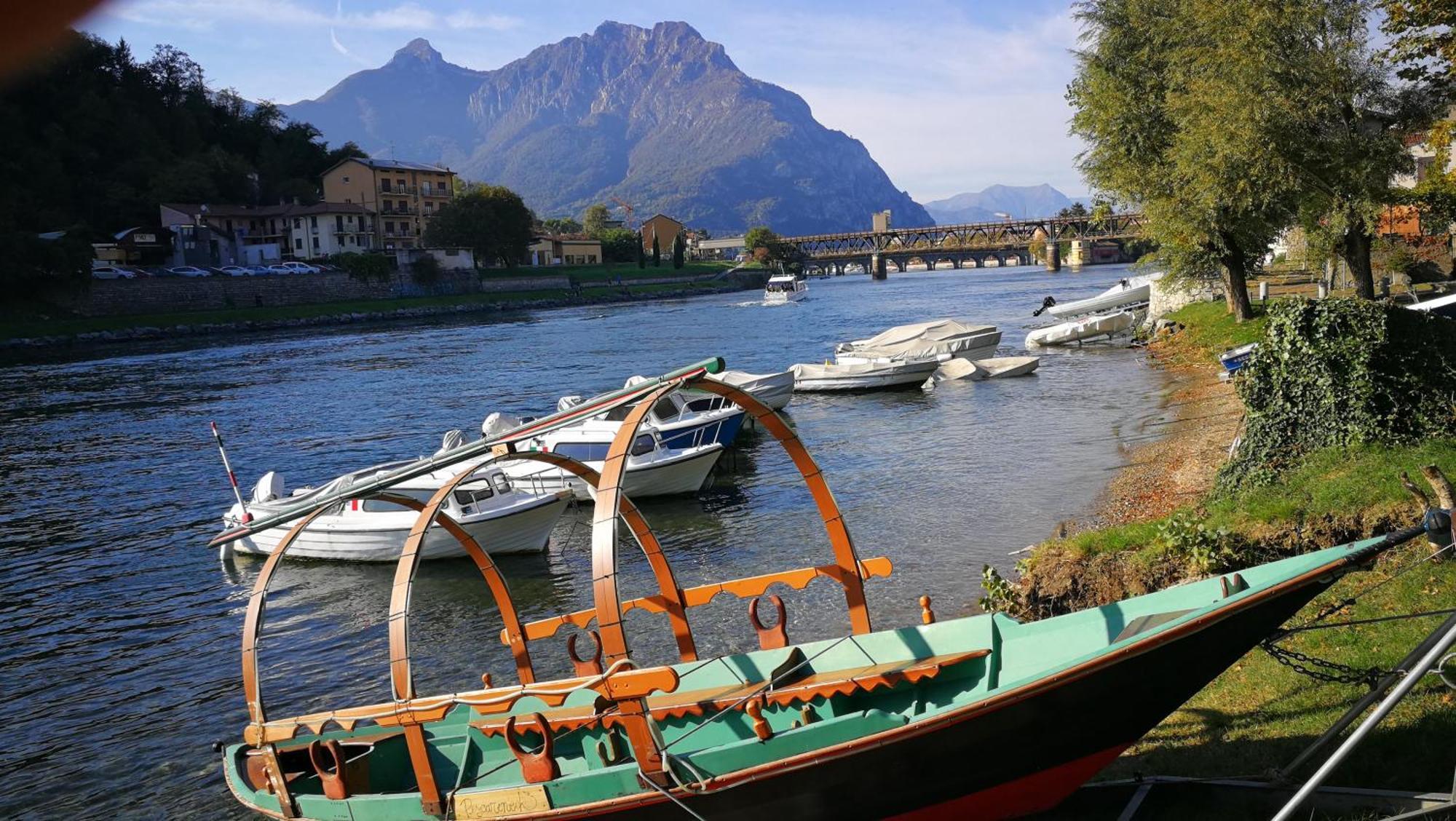 Big Romantic Lake View & Terrace Apartment Lecco Bagian luar foto