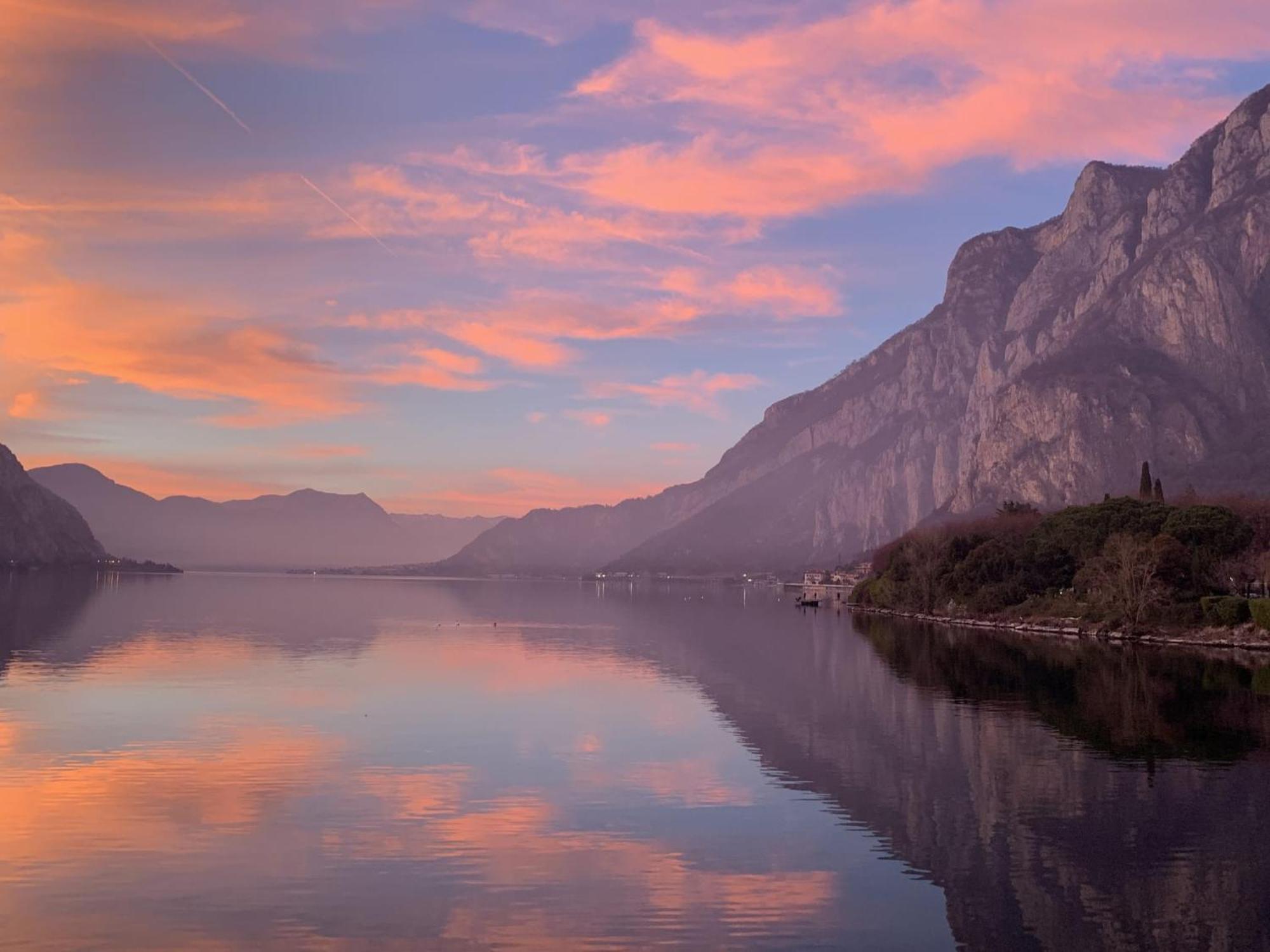 Big Romantic Lake View & Terrace Apartment Lecco Bagian luar foto